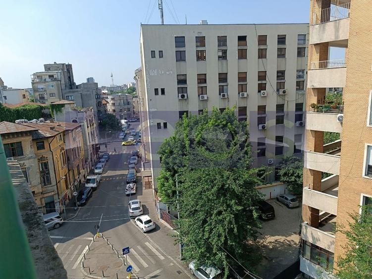 VANZARE APARTAMENT 3 CAMERE DACIA EMINESCU 80MP SEMIDECOMANDAT TERASA MARE - 22