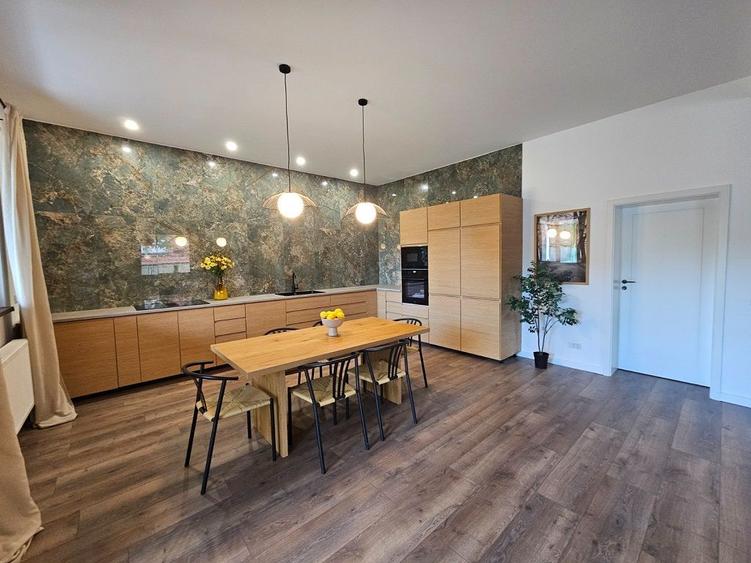 Vila unica | 5 camere | 310 mp utili | Snagov | Langa padure | Finisaje noi