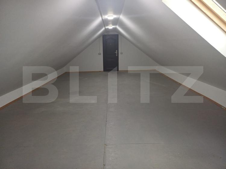 Casa de vanzare, 550 mp, teren 700 mp, zona Burdujeni