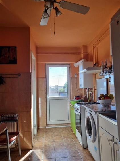 Apartament, 3 camere decomandate, RMB, Bacau.