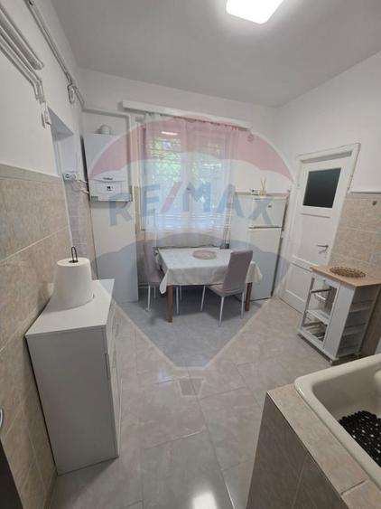 Apartament cu 2 camere de închiriat în zona P-ta Romana