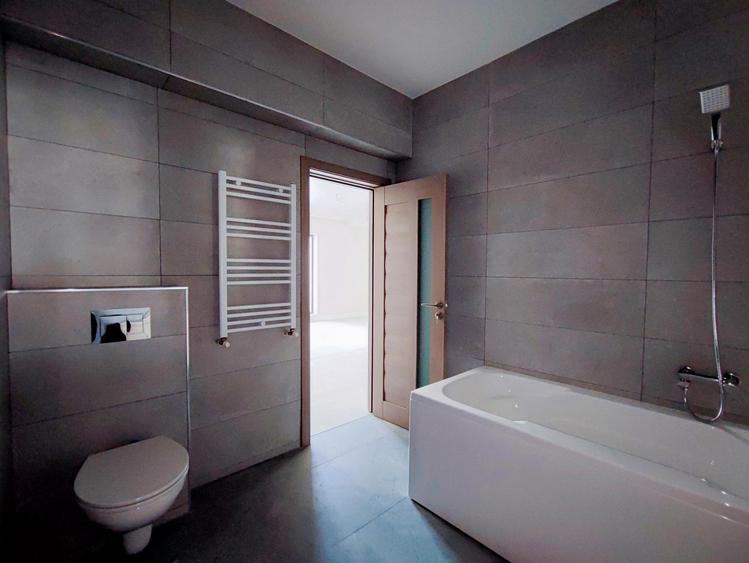 Apartament cu 3 camere si loc de parcare de vanzare in Tomis Plus, comision 0%