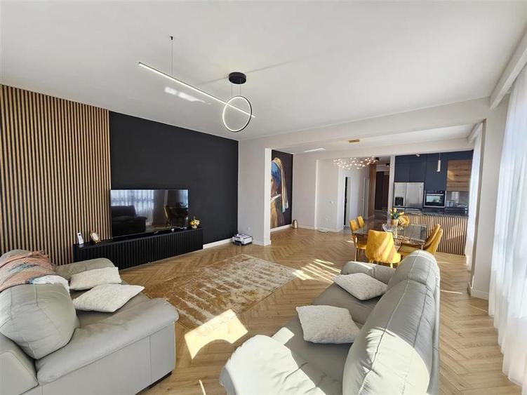 Penthouse de vanzare in Avantgarden