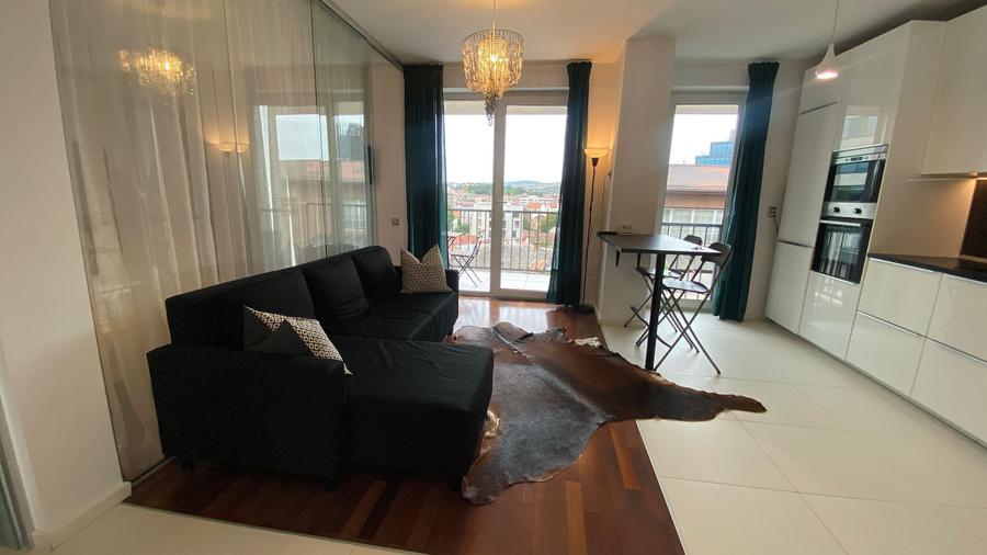 Apartament de închiriat, 2 camere, 47 mp, zona Piața Mihai Viteazul