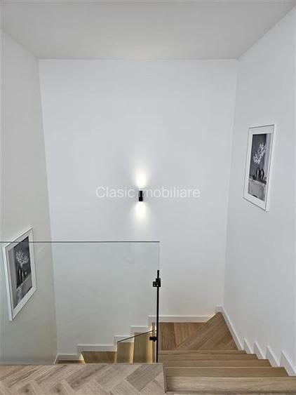 Vanzare duplex 5 camere finisaje de LUX teren 270 mp in Floresti- zona Vivo Mall - 14