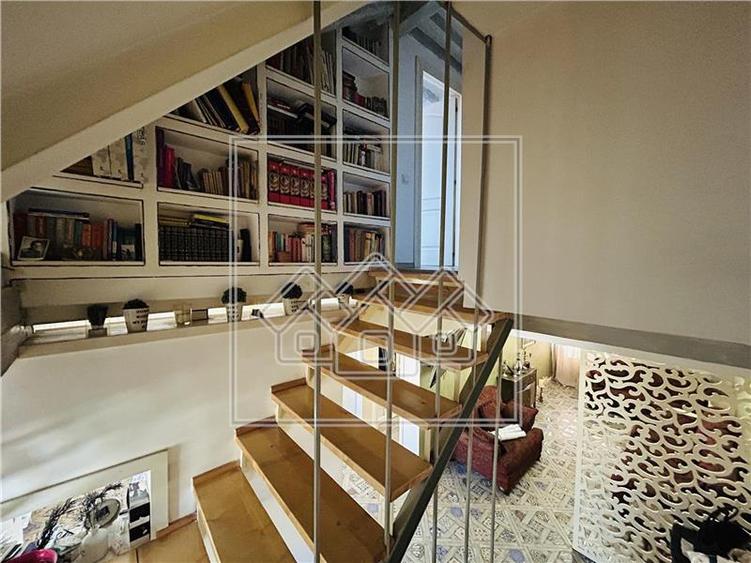Apartament cu 4 camere, 2 bai, terasa - B-dul Victoriei