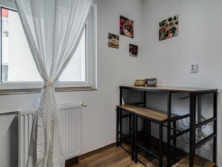 3 camere complet RENOVAT, bloc 1985, Zona linistita Kisselef!