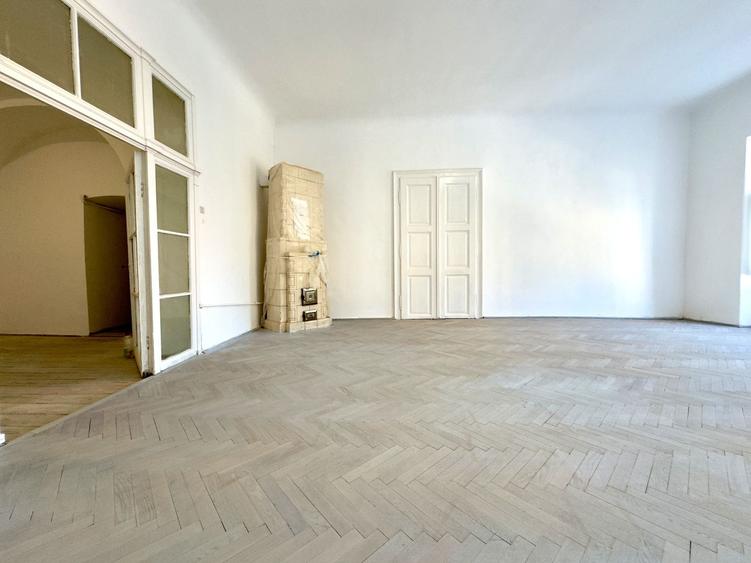 0 % Comision, 2 camere, parcare - cladire an 1654 - Centru istoric