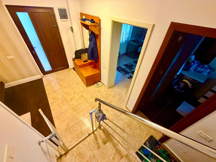 Casa P+1+M. 5 cam. Util 150mp. Teren 220mp