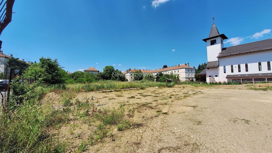 Fagaras, teren 3400mp intre blocuri pe str. Negoiu, toate utilitatile - 7