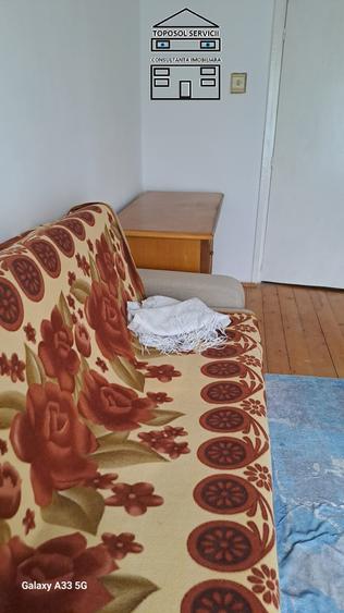 Apartament cu 3 camerere, decomandat