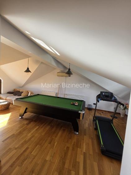 Casă tip duplex P+1+mansarda, 3 dormitoare, curte, Sector 4 București