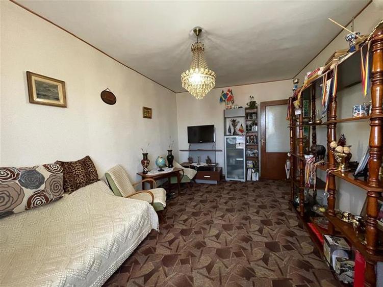 Apartament 3 camere de vanzare zona centrala Tulcea