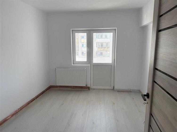 Apartament 2 camere decomandat, 56 mp, renovat, centrala proprie - Dacia
