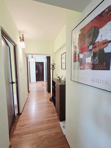 Apartament 3 camere mobilat si utilat complet Piata Centrala
