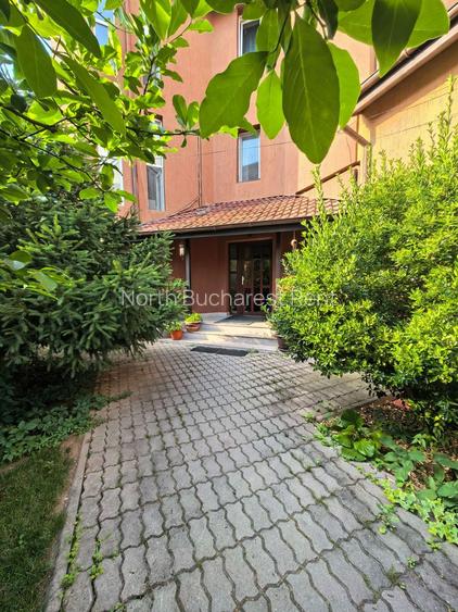 Apartament spatios | 2 camere | Loc de parcare disponibil - 10