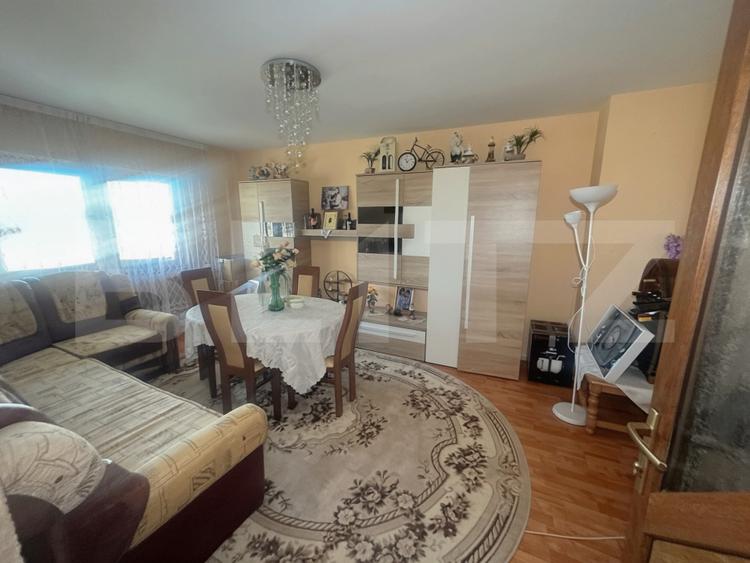 Apartament 2 camere, decomandat, 55 mp, zona Carpați 2