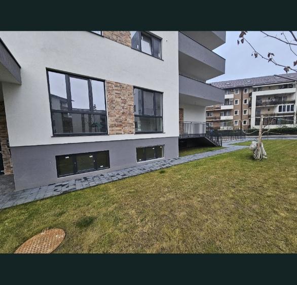Spatiu Comercial Premium, zona Eroilor, Florești