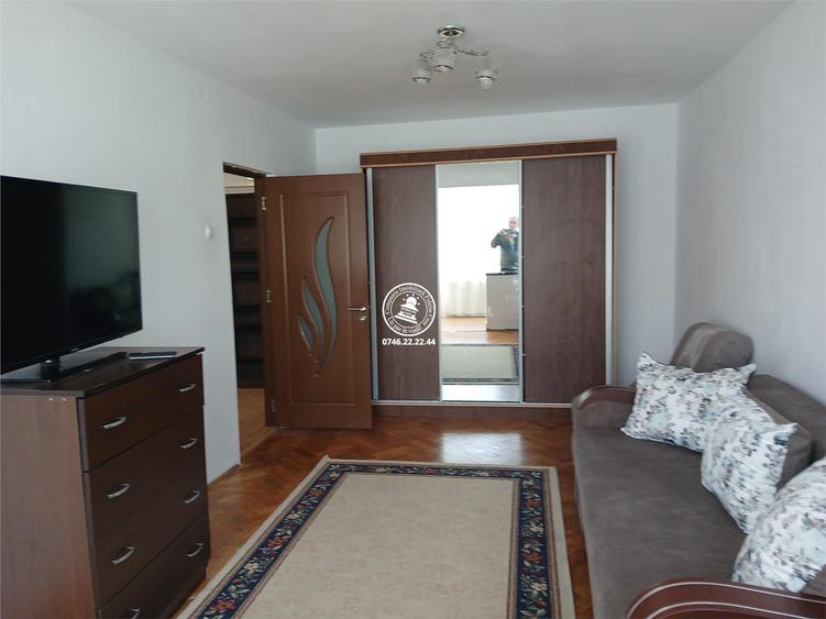 Apartament 2 camere decomandat etaj intermediar - Podu Ros