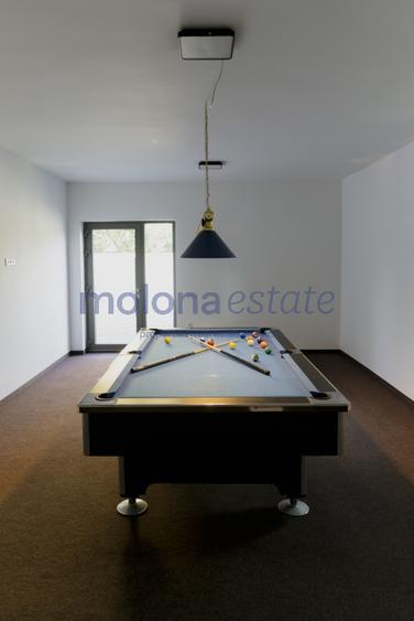 Proprietate rezidențială, cu două apartamente private, în Andrei Muresanu