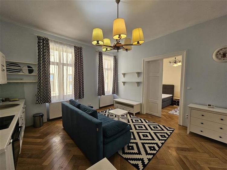 Apartament deosebit cu 2 camere de inchiriat in Centrul Istoric Brasov