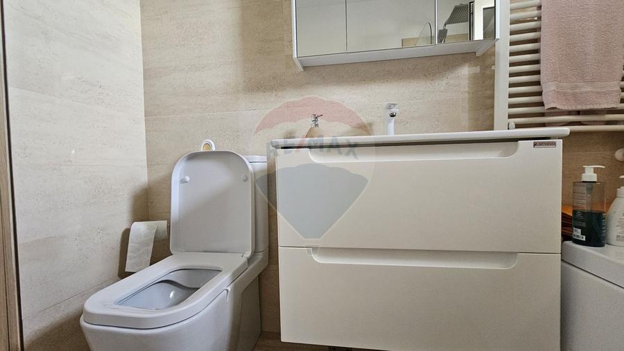 Apartament cu 3 camere decomandat de vânzare Burdujeni, Suceava
