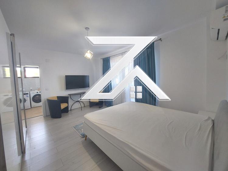Central! Închiriez apartament 3 camere – modern, 2011