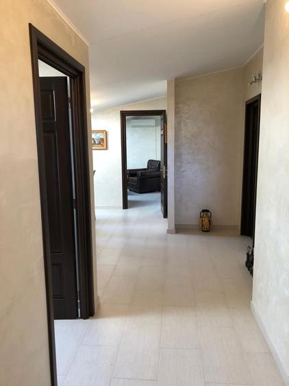 Apartament/Birou 3 camere, Tg. Cucu - Centru, Bloc Italo-Romena