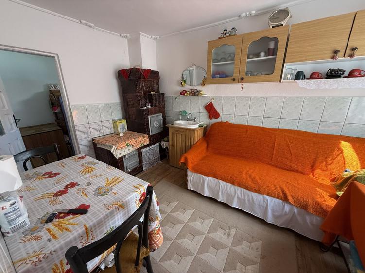 Casă parter+mansarda 80 mp+ teren intravilan 476 mp Sotrile Prahova !