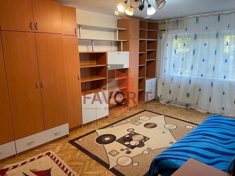 3 camere decomandate | etaj 1 | centrala proprie | 2 bai | Renovat