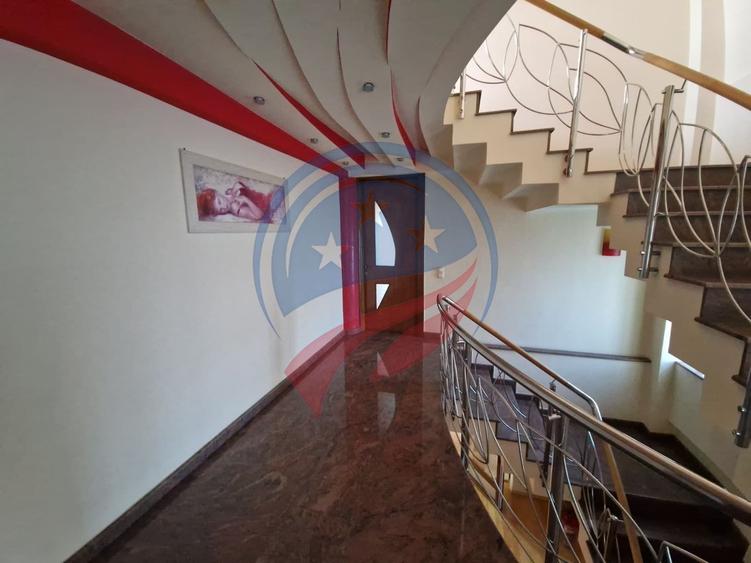 Casa / Vila zona Puskin D+P+E +terasa, 5 camere, 225 mp s. utila, 417 mp teren