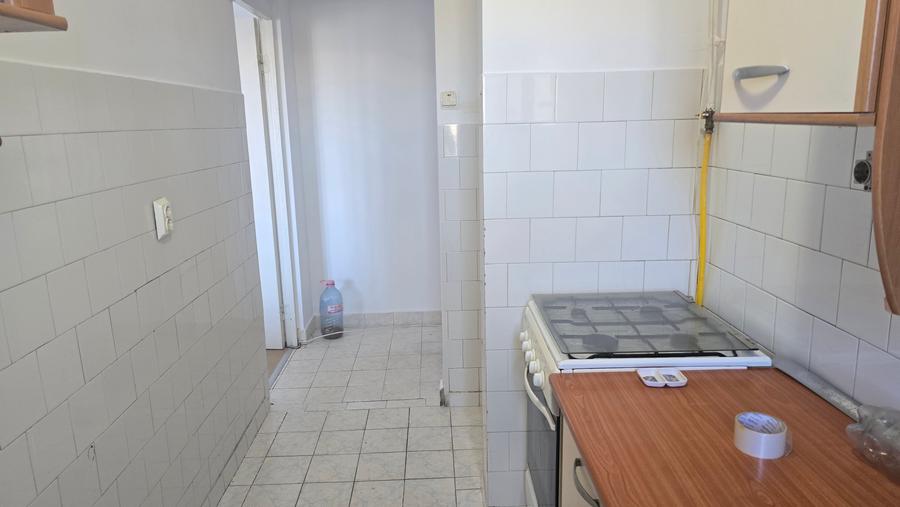 Vand apartament 3 camere in Deva, zona Scarisoara (Astoria), etaj 3,