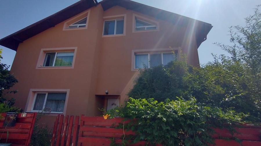 VAND CASA CU POSIBILITATEA UNOR MULTIPLE DESTINATII