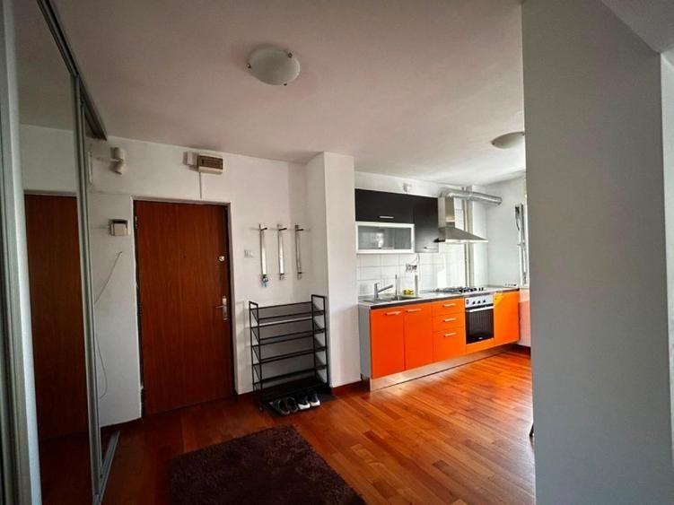 Apartament 2 camere semidecomandat Calea Calarasilor,Muncii, la metrou