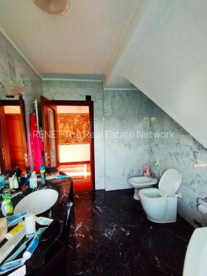 SUPER OCAZIE SE VINDE VILA DE LUX SI CASA DE OASPESTI IN BALOTESTI LA LAC 555000 - 29