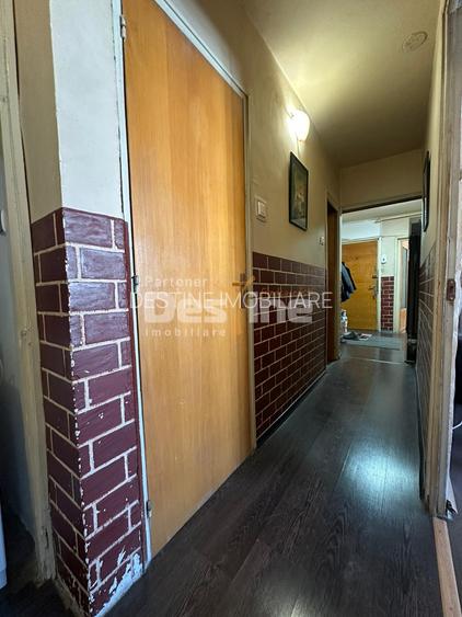 Apartament 3 camere decomandat - 2 bai - etaj 7/8 in zona Vitan - 17