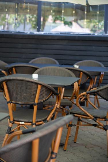 Afacere la cheie de vânzare- Zona centrală, Cafenea | Sisha