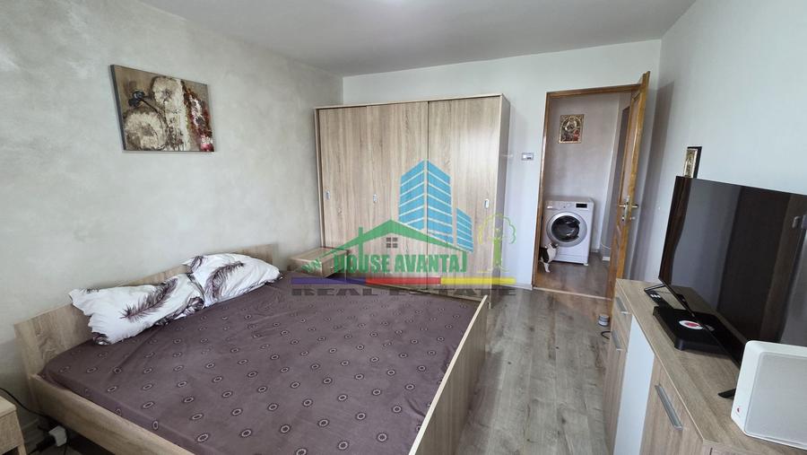 Apartament 3 camere | Renovat modern și parcare | Zona Brăilei