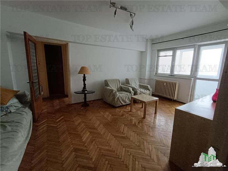 Vanzare apartament 3 camere vedere spate Ion Mihalache