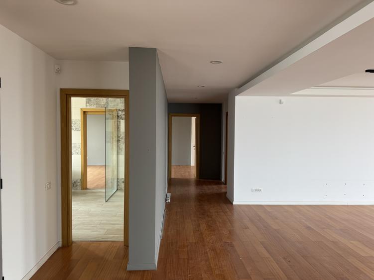 Penthouse langa plaja cu vedere la mare si terasa imensa