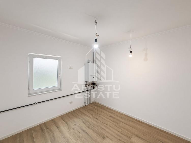 Apartament 3 camere de vanzare,decomandat,et.1Dambovita Nora,Timisoara