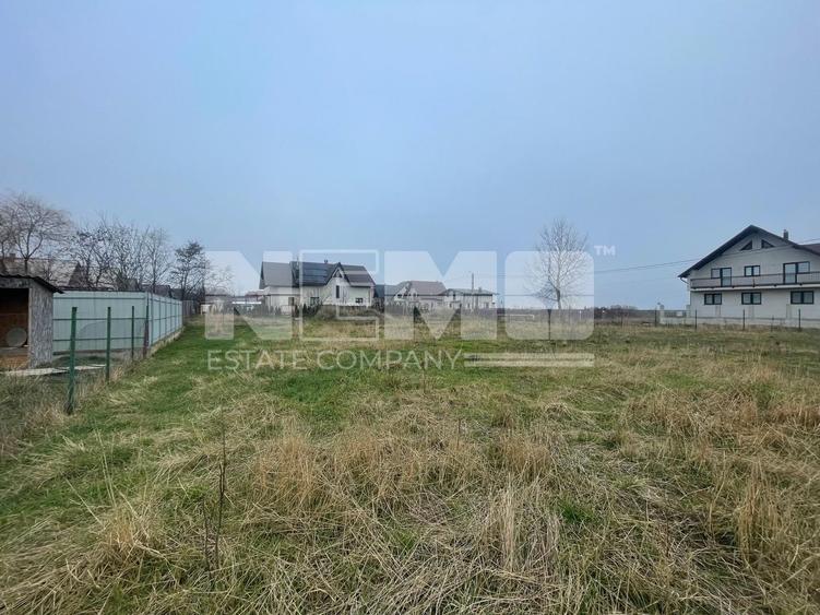 TEREN INTRAVILAN | ZONA REZIDENȚIALĂ | TOATE UTILITĂȚILE LA STRADA