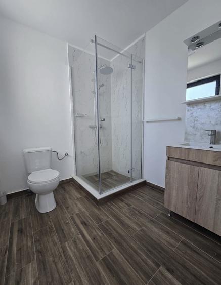 Casa finisata cu 4 camere,3 bai,teren de 500 mp, Dezmir