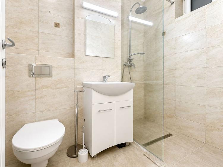 Apartament spatios de închiriat cu 3 camere - zona Iosefin / Piata Iuliu Maniu