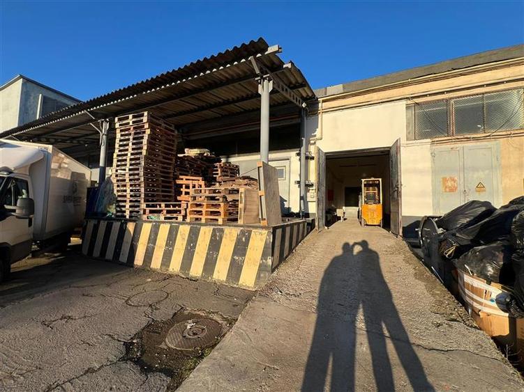 De vanzare spatiu industrial cu suprafata de 1543 m2