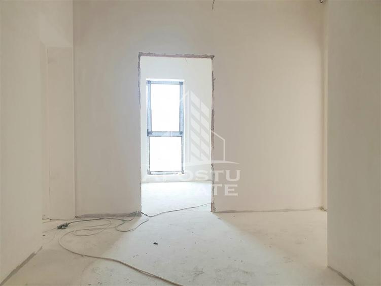 Apartament cu 2 camere etaj intermediar zona Unitatii Militare