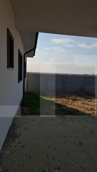 Casă spațioasă cu garaj și teren 700 mp – la roșu sau la cheie