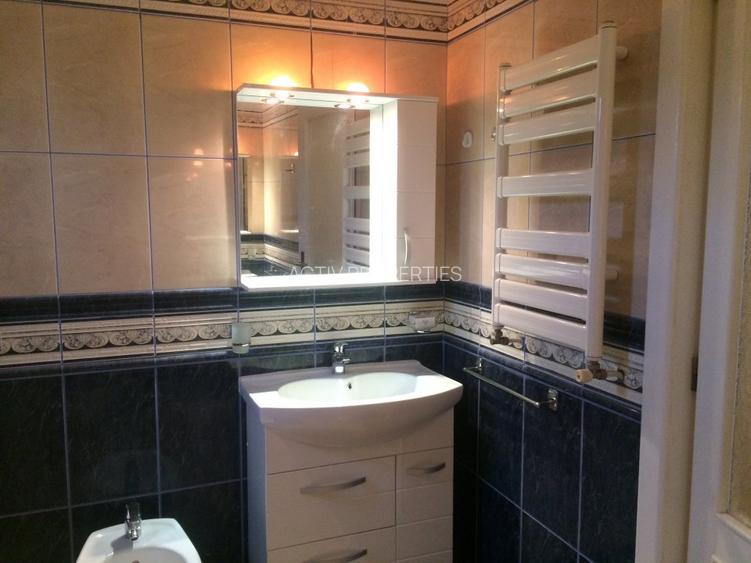Vand vila Erou Iancu Nicolae,Privighetorilor,Jollie Ville,piscina,garaj 2 masini - 13
