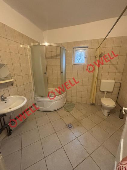 De închiriat două unități locative într-o casă în Târgu Secuiesc, pe strada Koss