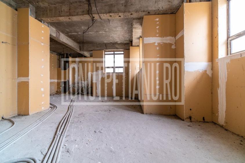 Spatiu comercial Bd Unirii Piața Alba Iulia Parter + 1etaj